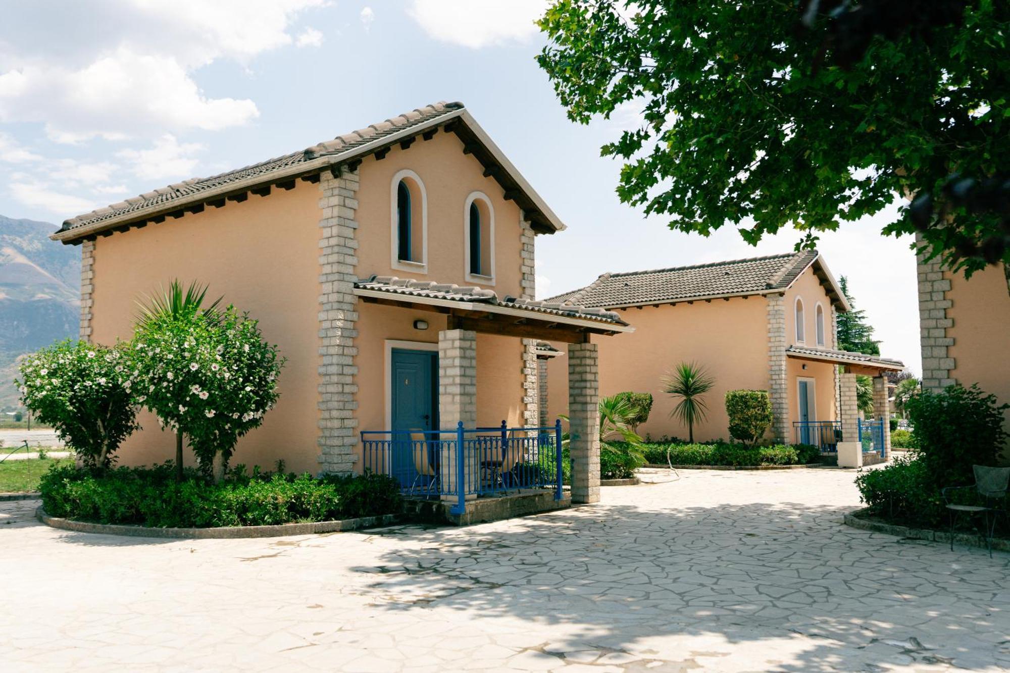 Kronos Village Gjirokastër Exterior foto